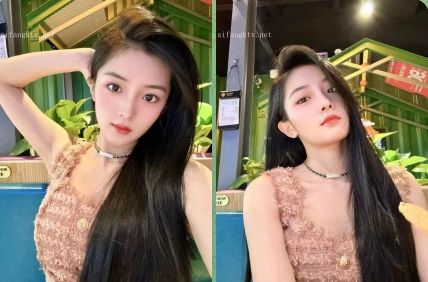 大连某理工大学高三校花学姐【邓乔馨】给男友拍摄的诱惑不雅视频流出，甜美的脸庞在镜头前慢慢掀起裙子露出白嫩的小屁屁，再扣弄着浓密的黑森频，简直诱惑十足