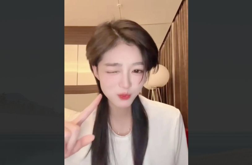 极品高颜值台球网红王思诺，给金主爸爸口交被后入视频曝光
