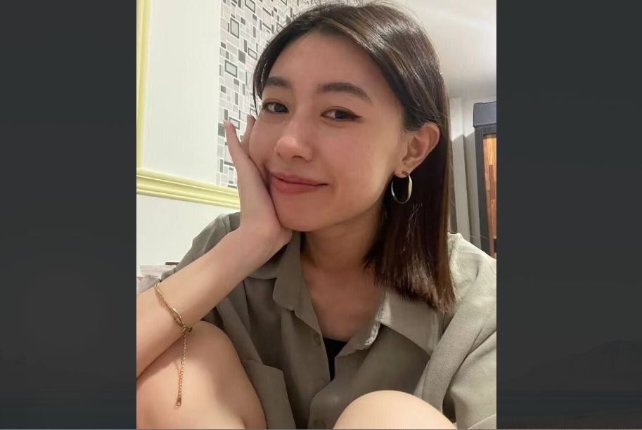 艺术学院情侣视频流出，少女被后入操到高潮喷水，无套内射完男友拍照留念，反差母狗太骚了吧